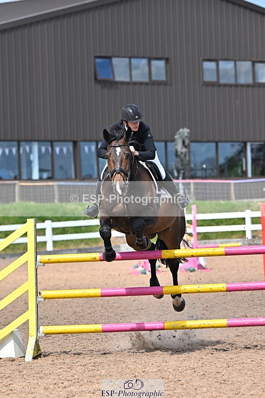 240619A-160327-01110 - Cls 5 Snr Foxhunter and 1.20m Open