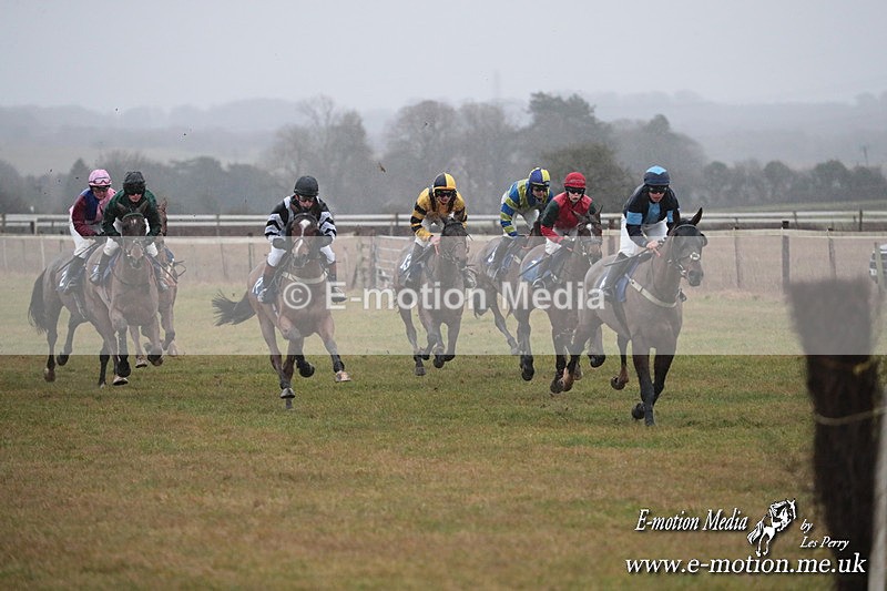 PtP 260125 264 - Cocklebarrow Point-to-Point racing with the Heythrop Hunt 26/01/25