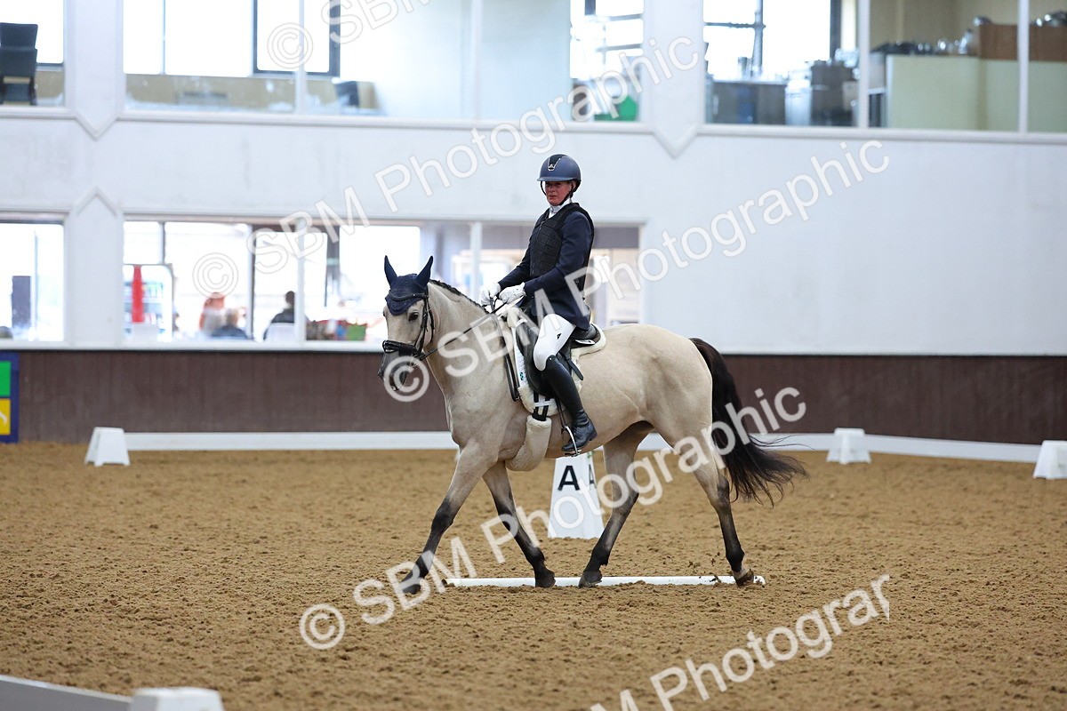 SBM_000320 - Class 2 - Intro 3 Championship - 8.51-9.47