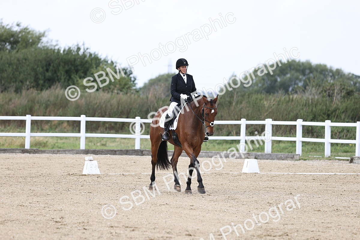 SBM_017525 - Class 14 - Novice 23 - 13.52-14.55