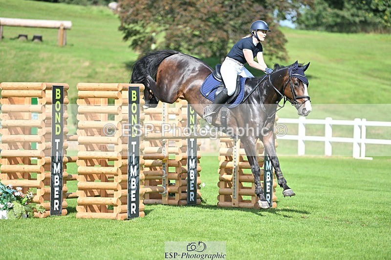 230909-114532-05281 - Cls 11 Snr Foxhunter & 1.20m Open