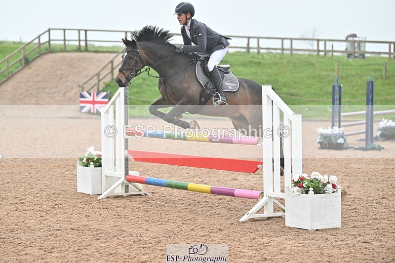 240505A-125151-05205 - Cls 4 Blue Chip Pony Newcomers & 1m Open