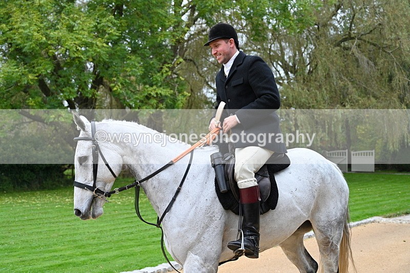 WJ7_5855 - Berks & Bucks - Children's Meet - The Old Farmhouse – Steventon.
