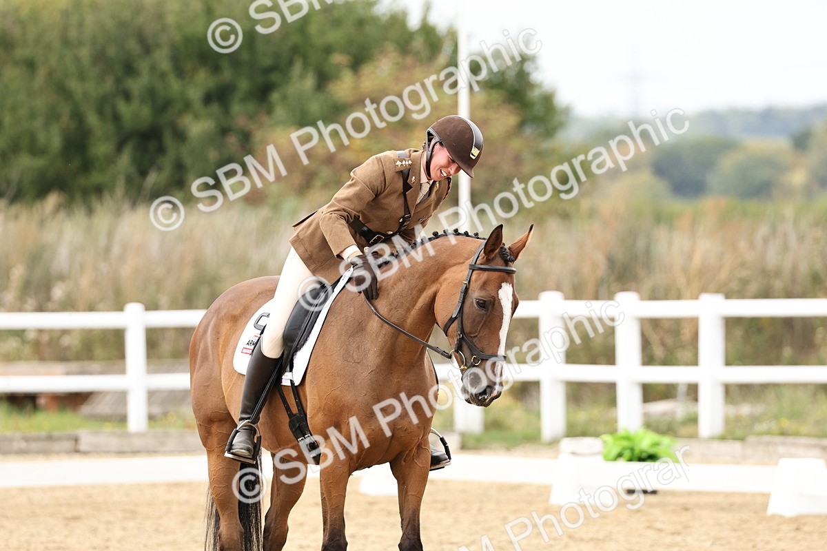 SBM_013256 - Class 3 - Novice 4 - 11.43-12.25