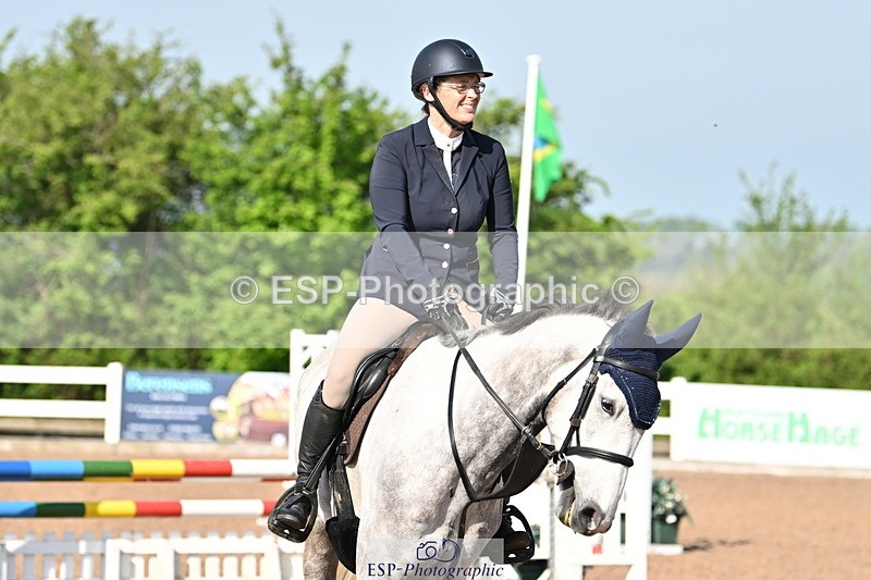 240509A-092011-00096 - Cls 1 British Novice and 90cm Open