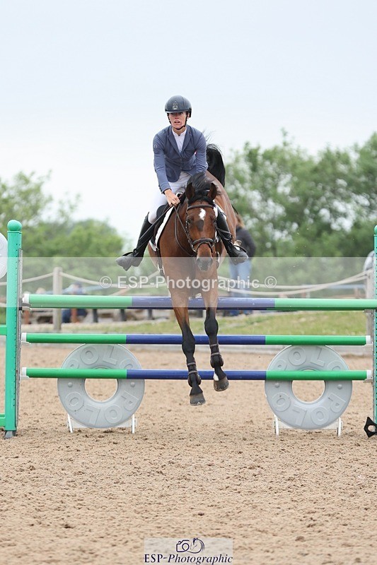 250524-125340-04830 - Cls 15 Snr Fox 1st Rnd