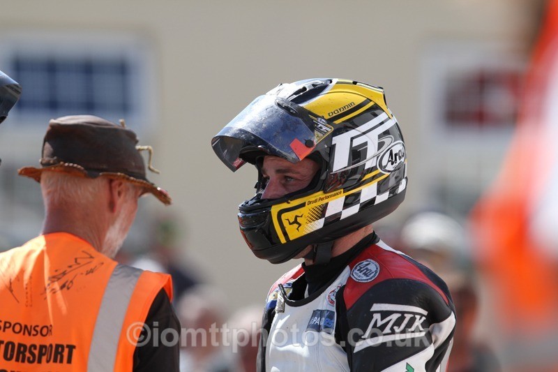 IMG_2522 - Sidecar Race 2 - TT 2013