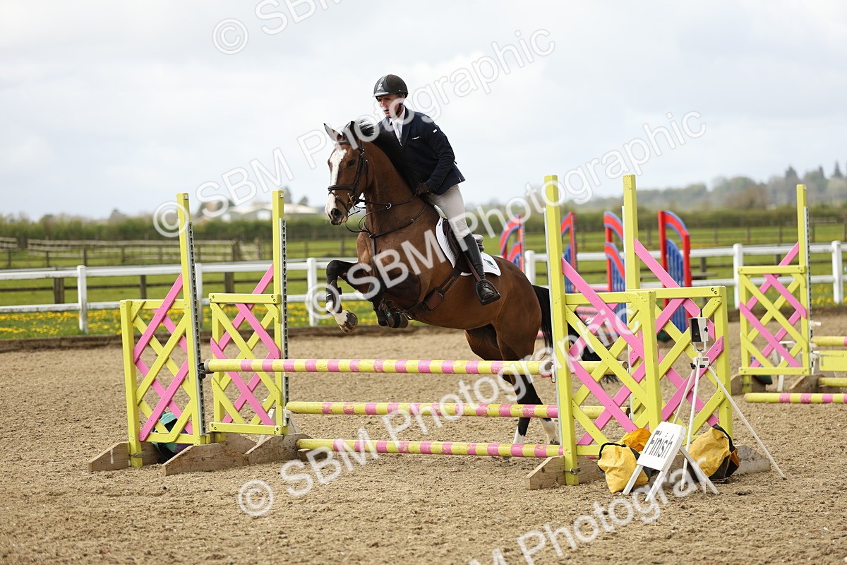 SBM_000212 - Class 1 - Clear Round