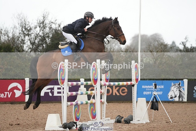 251107-133347-01173 - Cls 6 Foxhunter and 1.20m Open