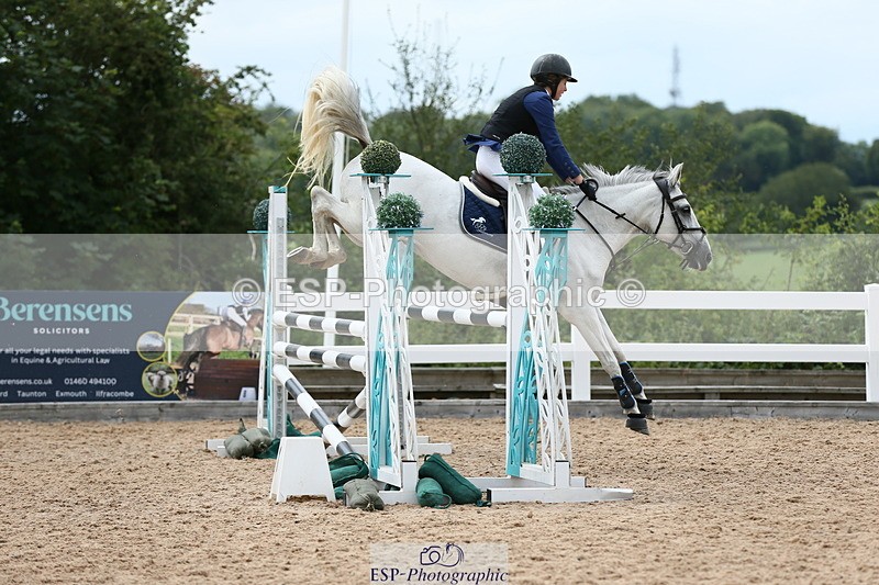 230716A-145145-04086 - Class 25a Pony Fox & 1.10 Open