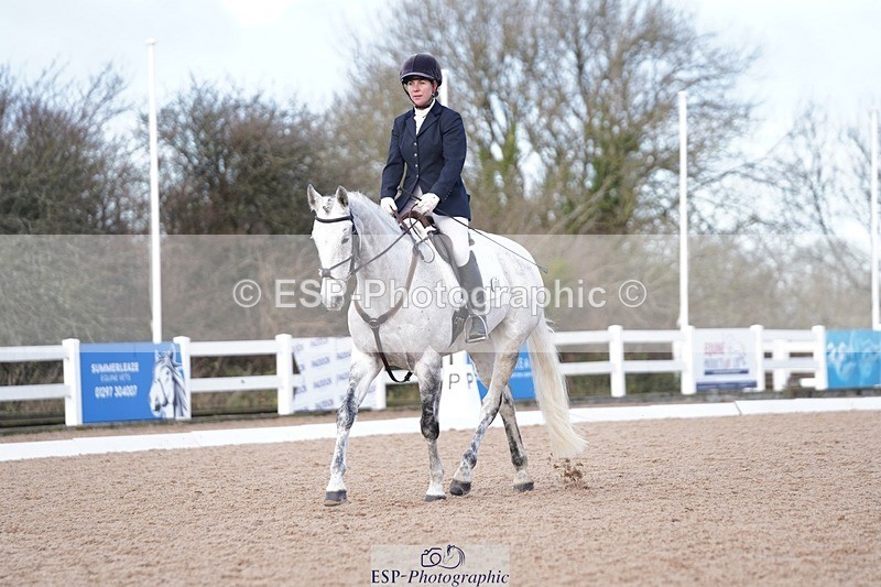 241214-130130-00552 - 105-Janine.Paterson-Machas.Grey