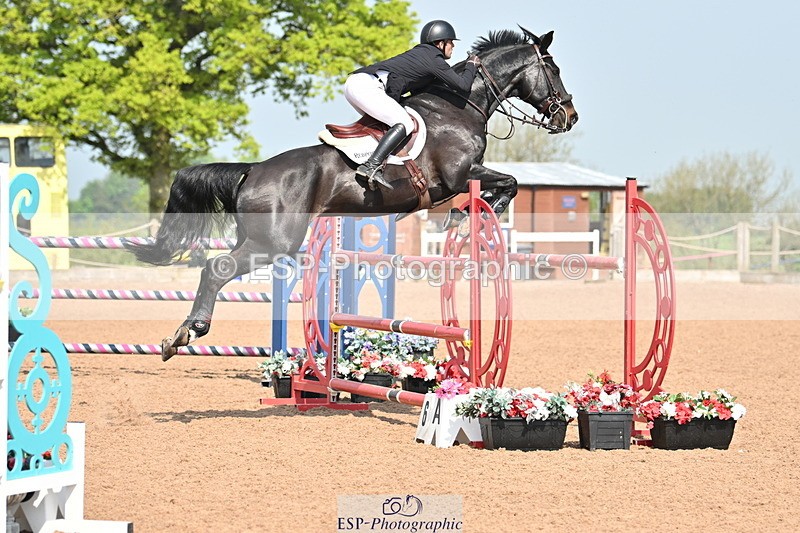 240512A-101101-17164 - Cls 48 National 1.30m Open