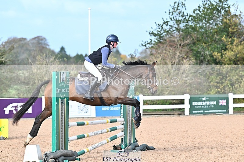 261028-102427-00026 - Clear Round
