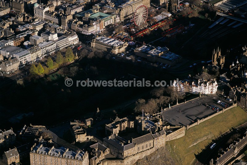A00704G Edinburgh Castle and Princess st in December - Settlements, infrastructure and attractions