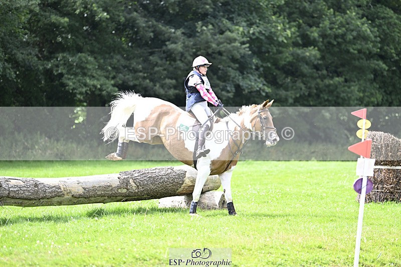 240804-152941-18274 - 657-Althea_Bleekman-SHOVERN_ON_ICE