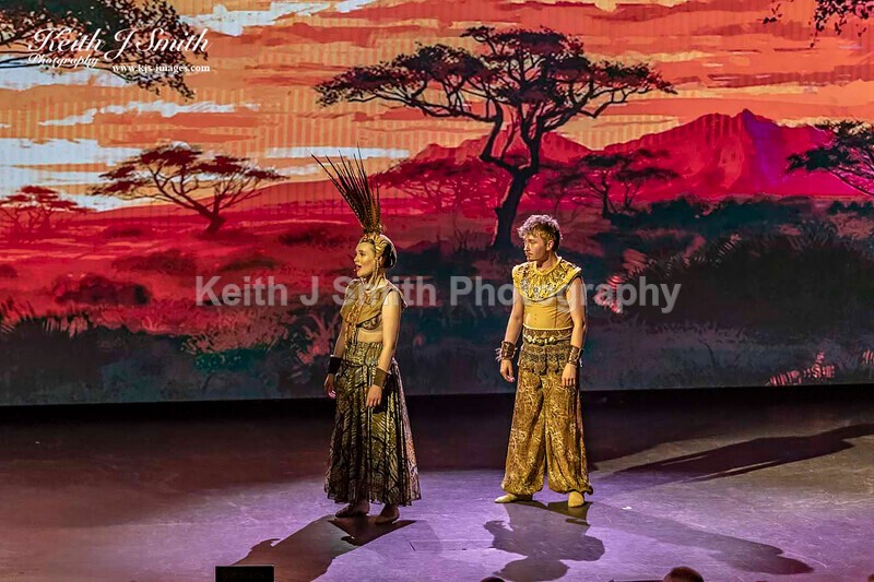 6KJS0346 - Ambition show team