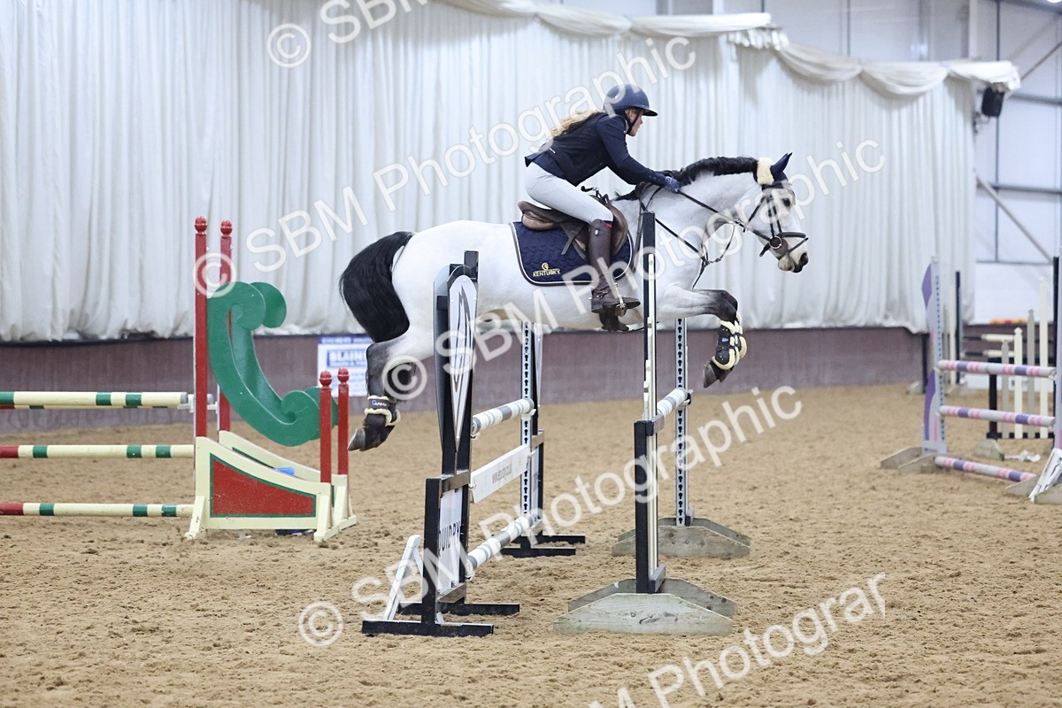 SBM_003329 - Class 11 - Blue Chip Pony Newcomers - 1.00m Open