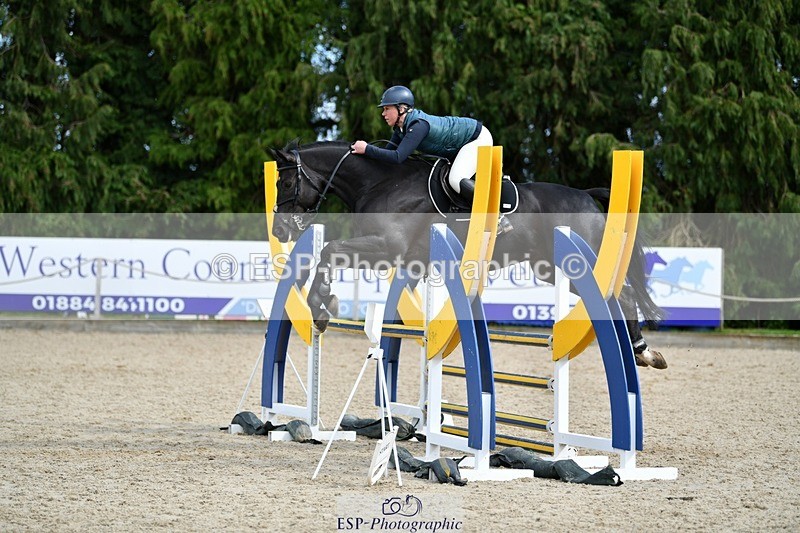 240324-124343-02645 - Cls 9 Snr 1.05m Open