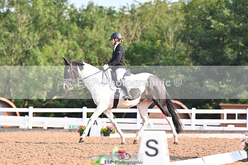 240817A-090944-06507 - 109-Michelle.Head-Alvescot.Winning.Mood