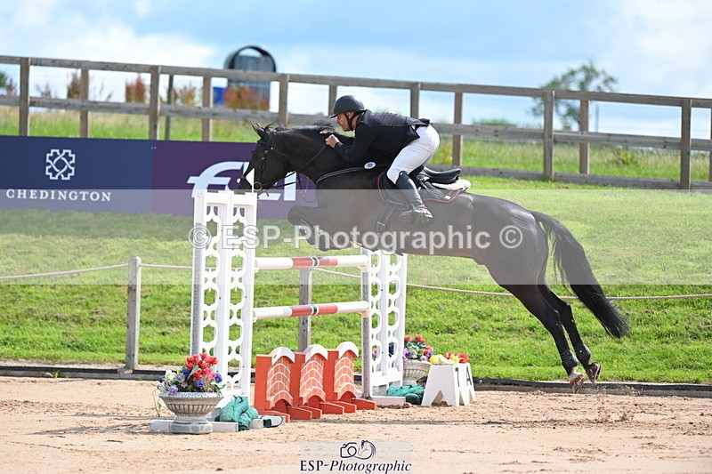 230721A-105434-05491 - Cls 6, 2 Star Medium 1.35m