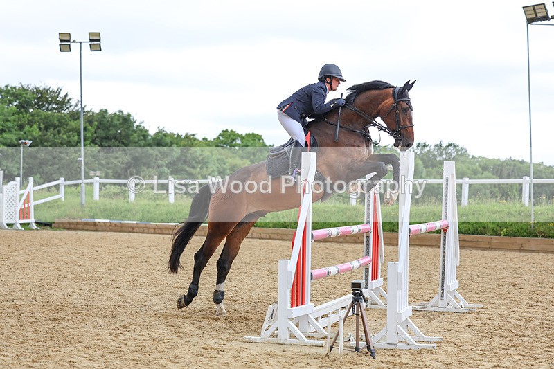 3E7A4197 - Class 7: Senior Newcomers/1.10m open