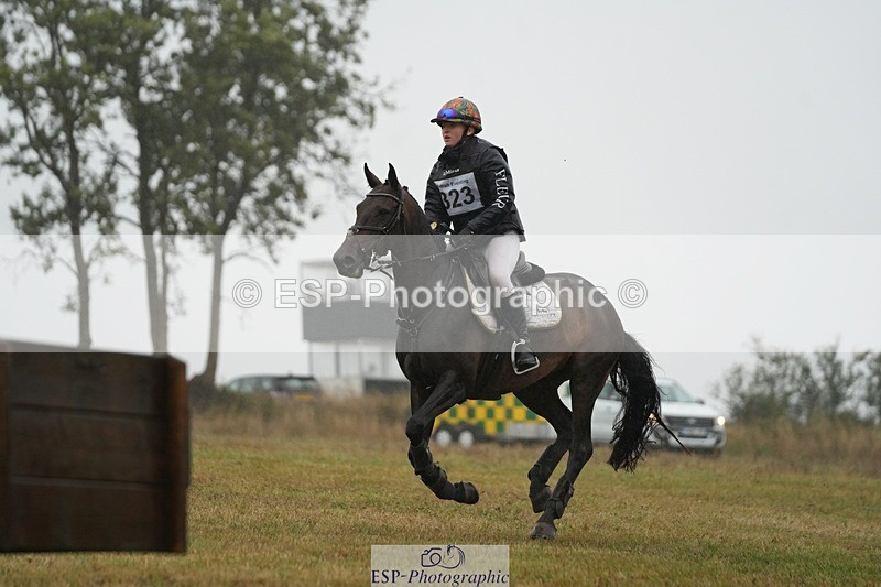 250830-152307-04015 - G-323-Fleur.Jackson