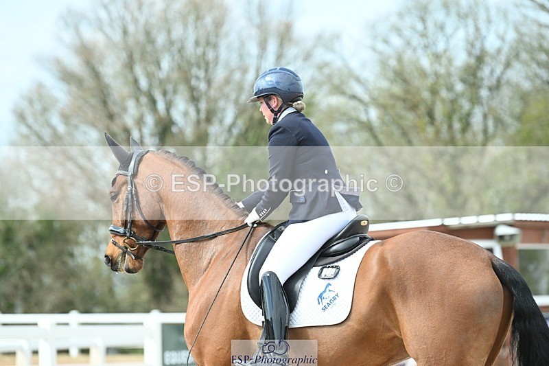 250403-103712-01506 - 036-Abbie.Newbury-Seagry.Viceroy