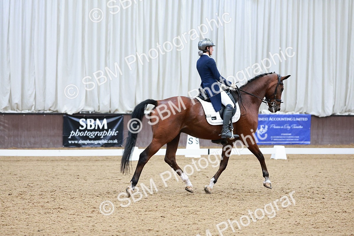 SBM_016410 - Class 5 - FEI INT II - 17.24-18.20