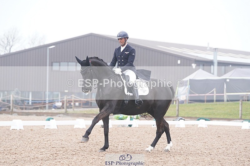 250404-092926-04053 - 022-Jezz.Palmer-Romanno.Weltino