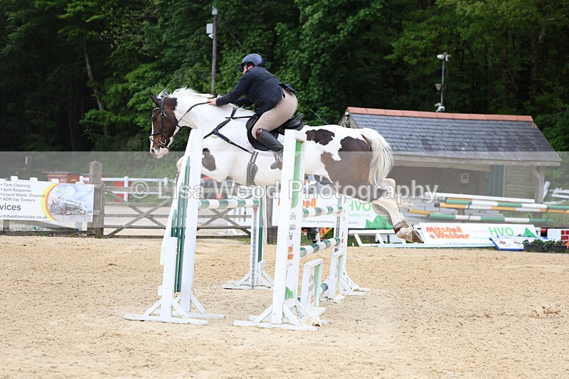 3E7A9387 - Class 8: Senior Newcomers/1.10m open