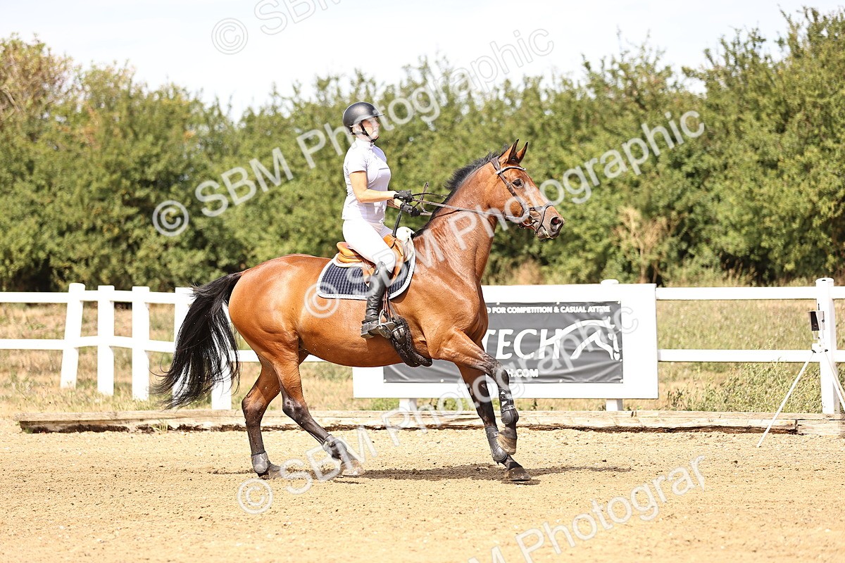 SBM_001041 - Class 4 - Senior Discovery - 1.00m Open