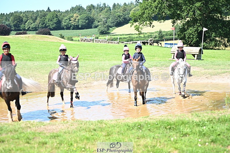 240729B-150423-03101 - Abbie's Group XC