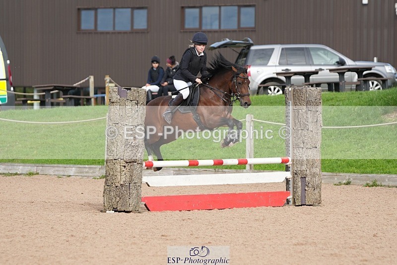 250921-102257-02174 - Cls 4 Pony British Novice and 80cm