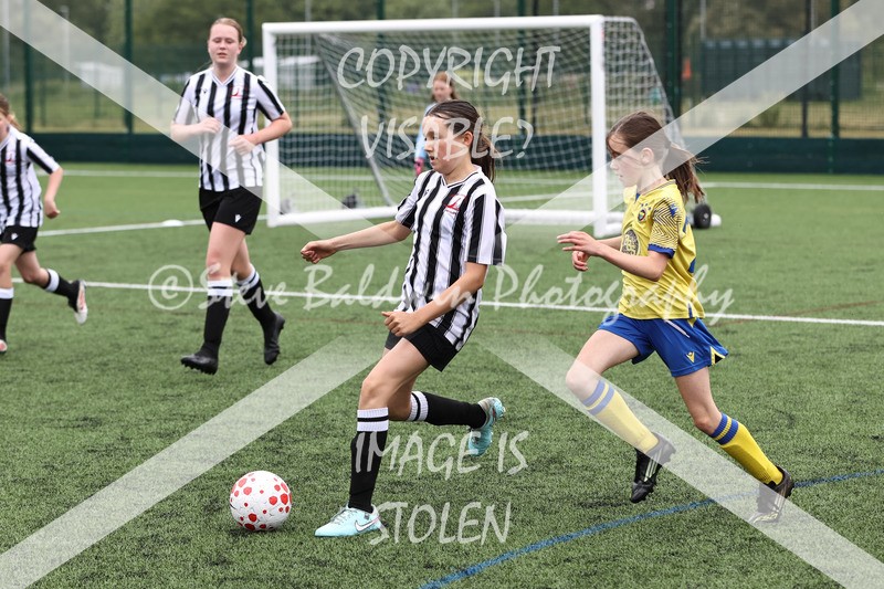 1DX32437 - Sat 6th U12 Girls
