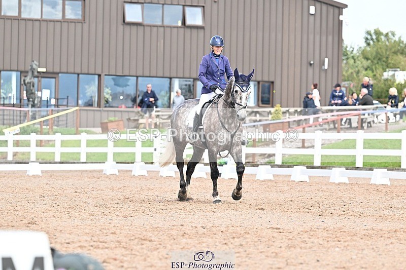 250907-133238-08521 - 008-Caroline.LynchHio.Easter.Rose