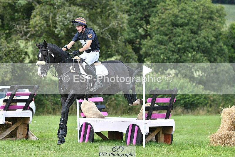 240804-155157-17776 - 616-Max_Forster-HEVANS_ROYAL_REVOLUTION