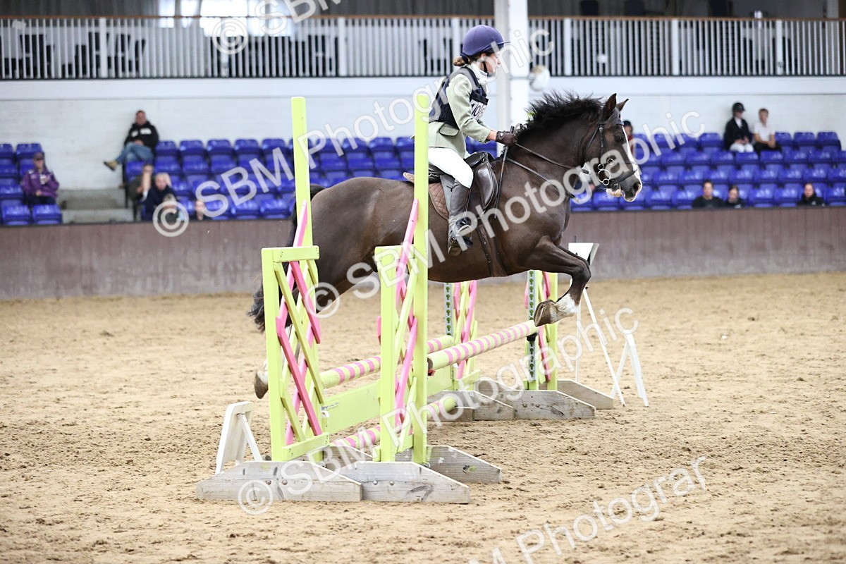 SBM_001811 - Class 5 - Henlow Veterinary Hospital 70cm