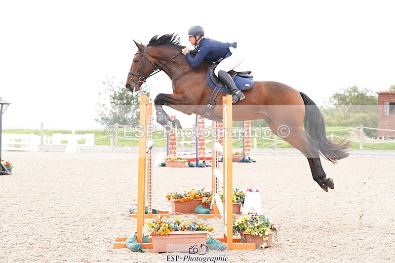 241004A-145940-00861 - Fri 04 Snr Fox & 1.20m Open
