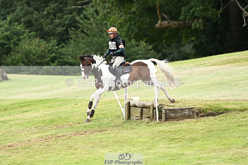 240825X-172720-37524 - 80cm XC 16.30 to 17.30