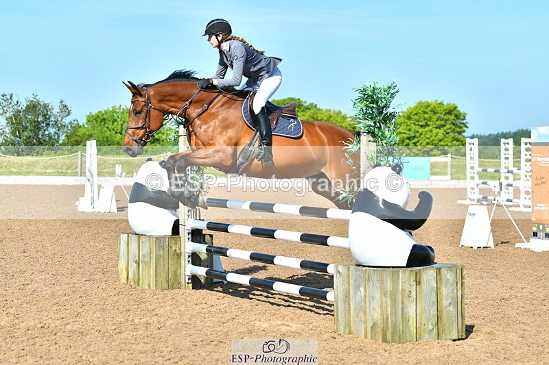 230527A-092528-02973 - Cls 13 Snr 1.05m + 1.10m Open