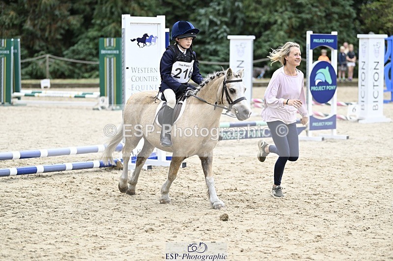 250820A-130222-06845 - Round 1, Start to 1.30pm Break