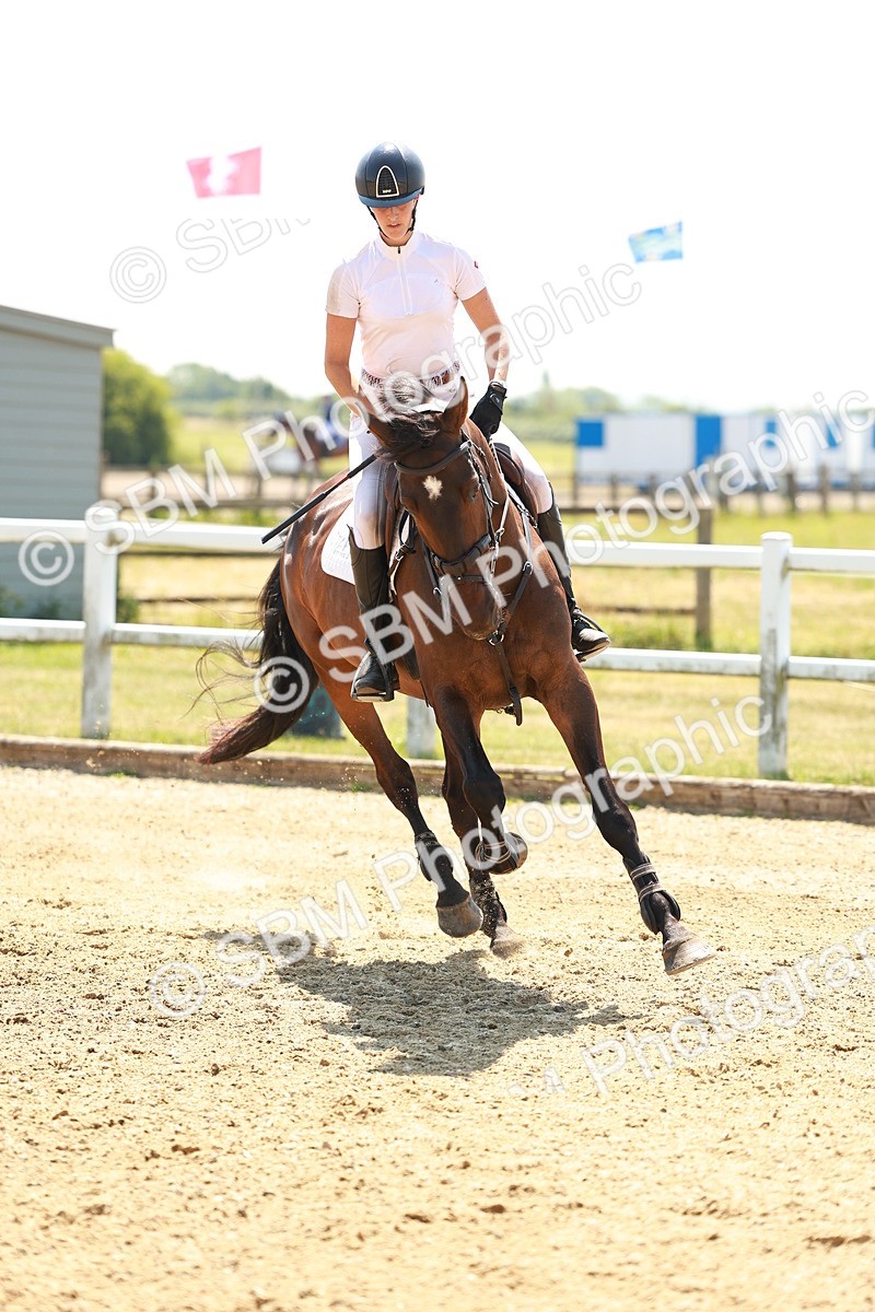 SBM_001515 - Class 4 - Senior Newcomers - 1.10m