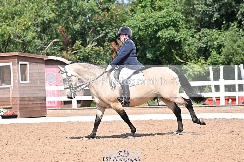 250816-121526-03965 - 082-Sarah.DavisWinston.Classic.Gold