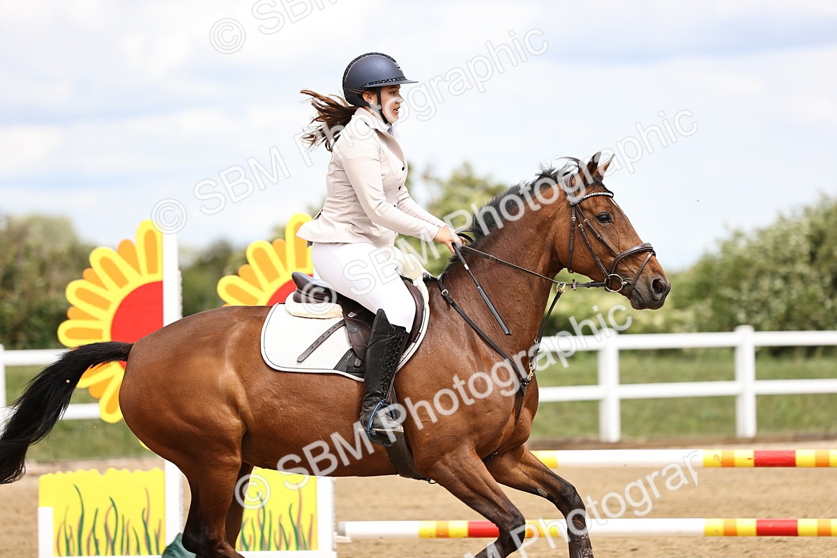 SBM_003149 - Class 11 - Senior Newcomers - 1.10m