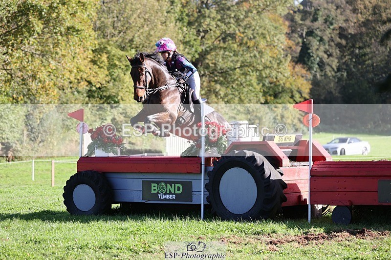 241026-142527-14062 - 509-Tichy.Sanders-SPARHANGER.VELVET