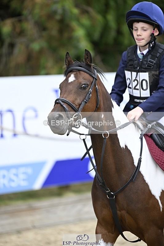 250820A-131442-07003 - Round 1, Start to 1.30pm Break