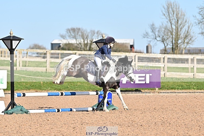 250401-163017-00121 - 60cm classes