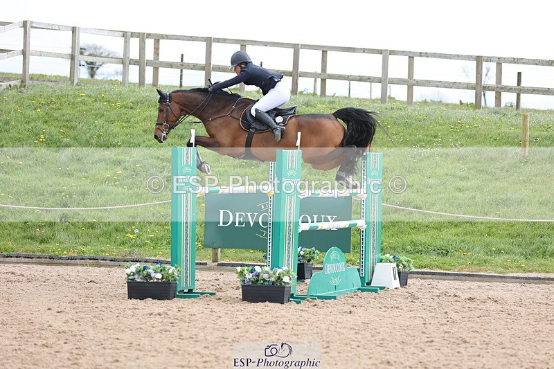 240419A-120525-07010 - Cls 6, 2 Star Medium Tour 1.35m