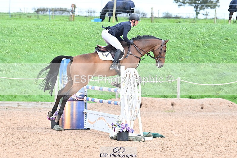 231013A-141345-02621 - Cls 9 Foxhunter & 1.20m Open