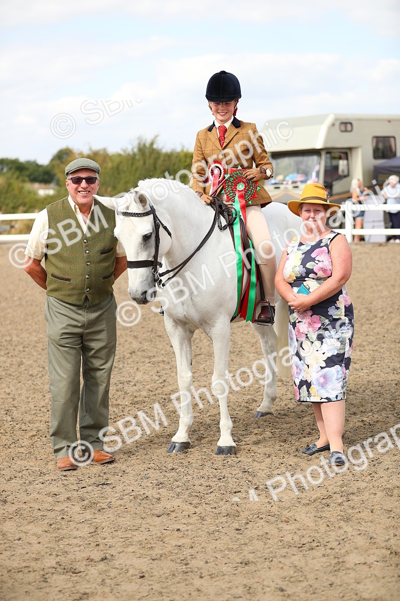 SBM_05702 - Class 48a Style & Performance 70cm (15-19)